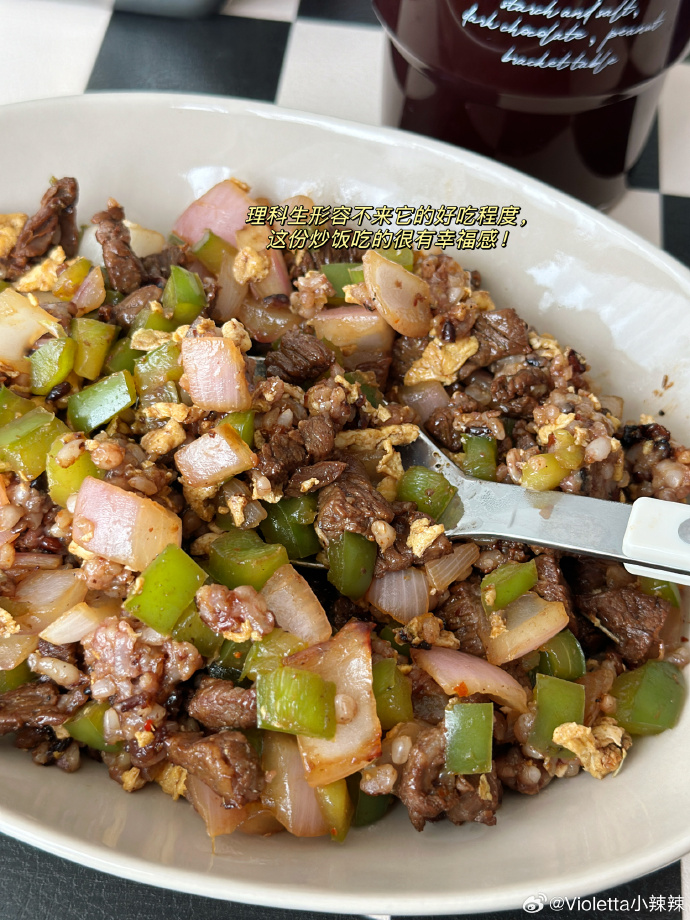 咸	鱼鸡粒炒饭